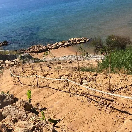 Capo Rizzuto 3 *